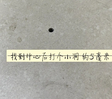 平房瓷砖空鼓维修公司专业解答在瓷砖铺贴过程中，如果砂料搅拌不均匀，将会带来以下问题
